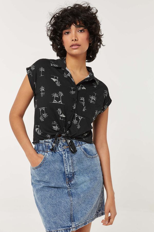 Buttoned Palm Tree Knotted Shirt