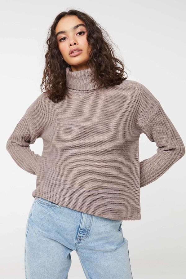 Basic Ribbed-Sleeve Turtleneck Sweater