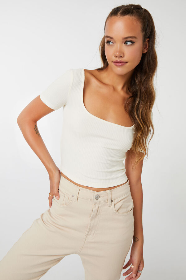 Cropped Scoop Neck Tee