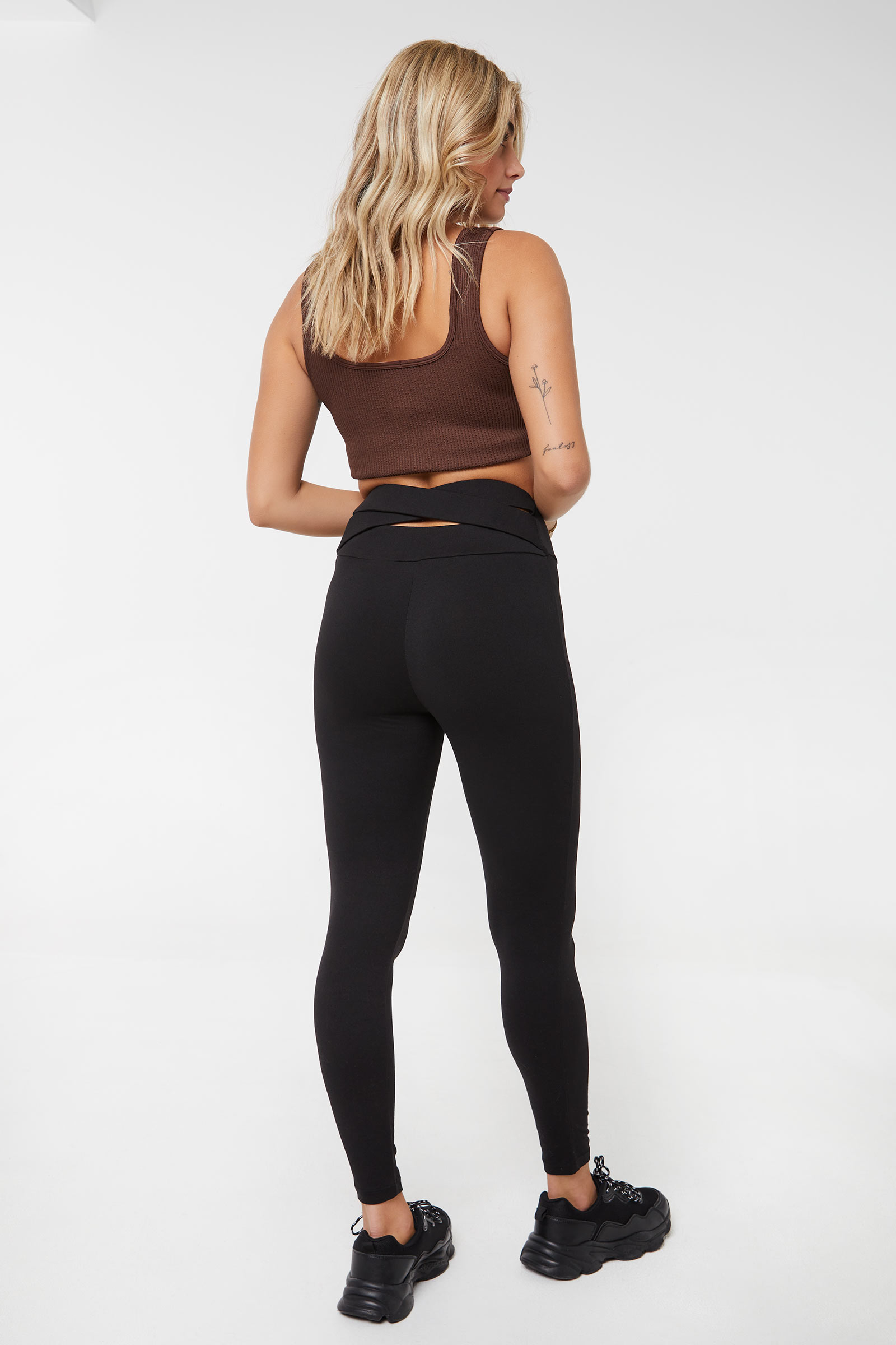 Leggings with Back Crossover