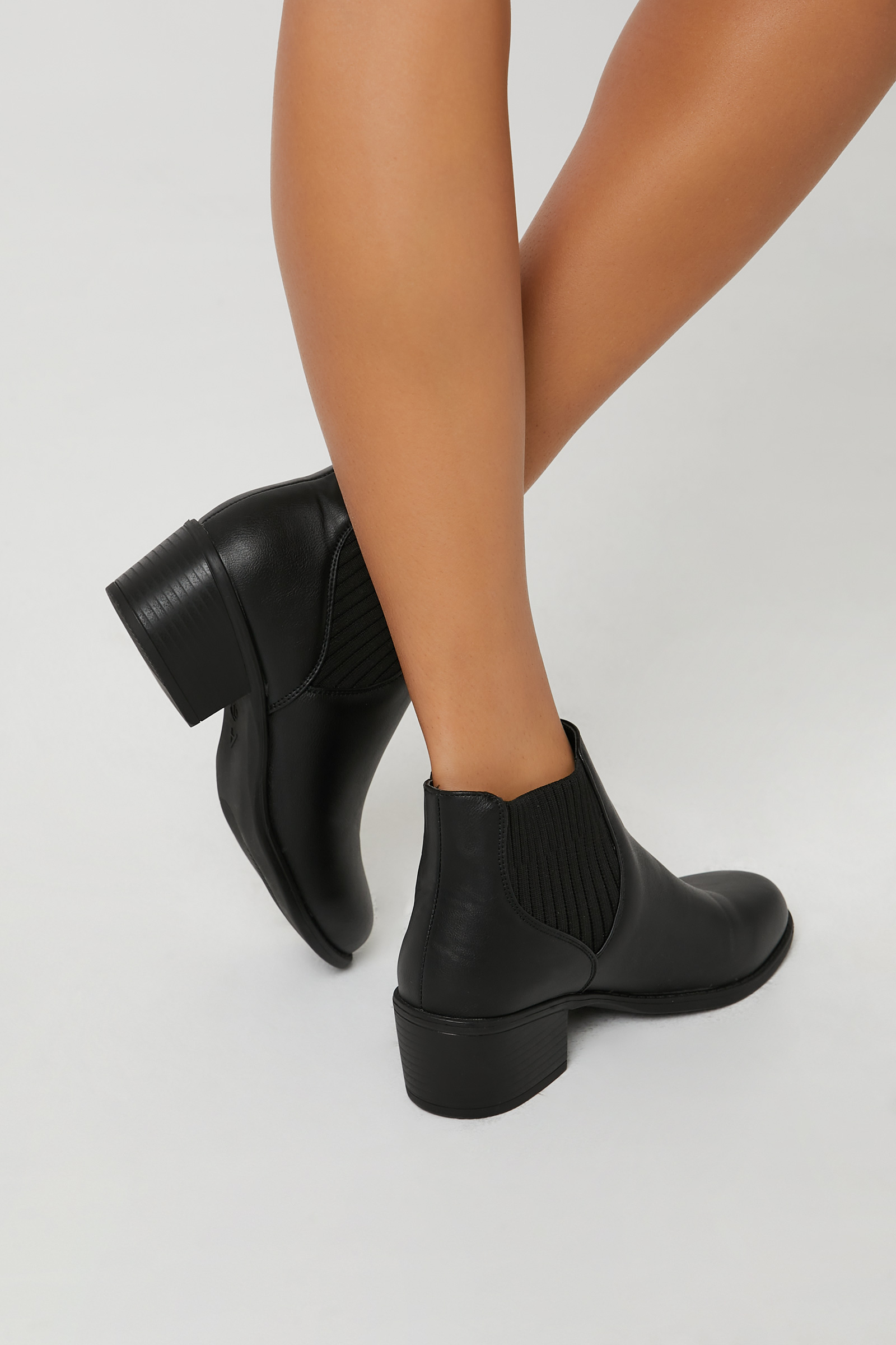 Ribbed Accent Chelsea Booties